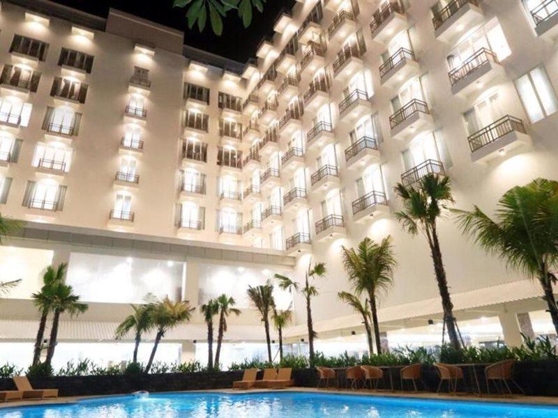 M Bahalap Hotel Palangka Raya Экстерьер фото