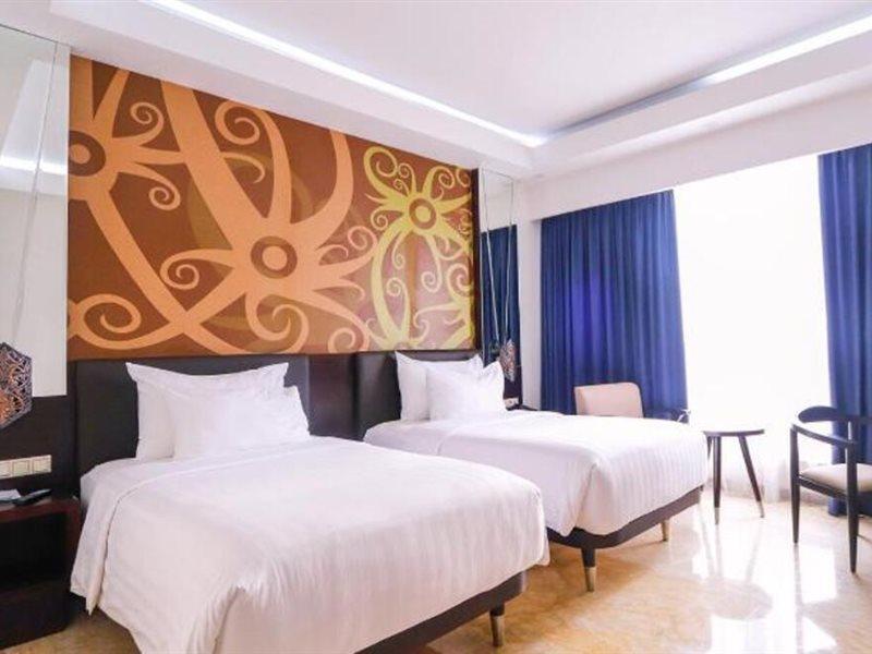 M Bahalap Hotel Palangka Raya Экстерьер фото