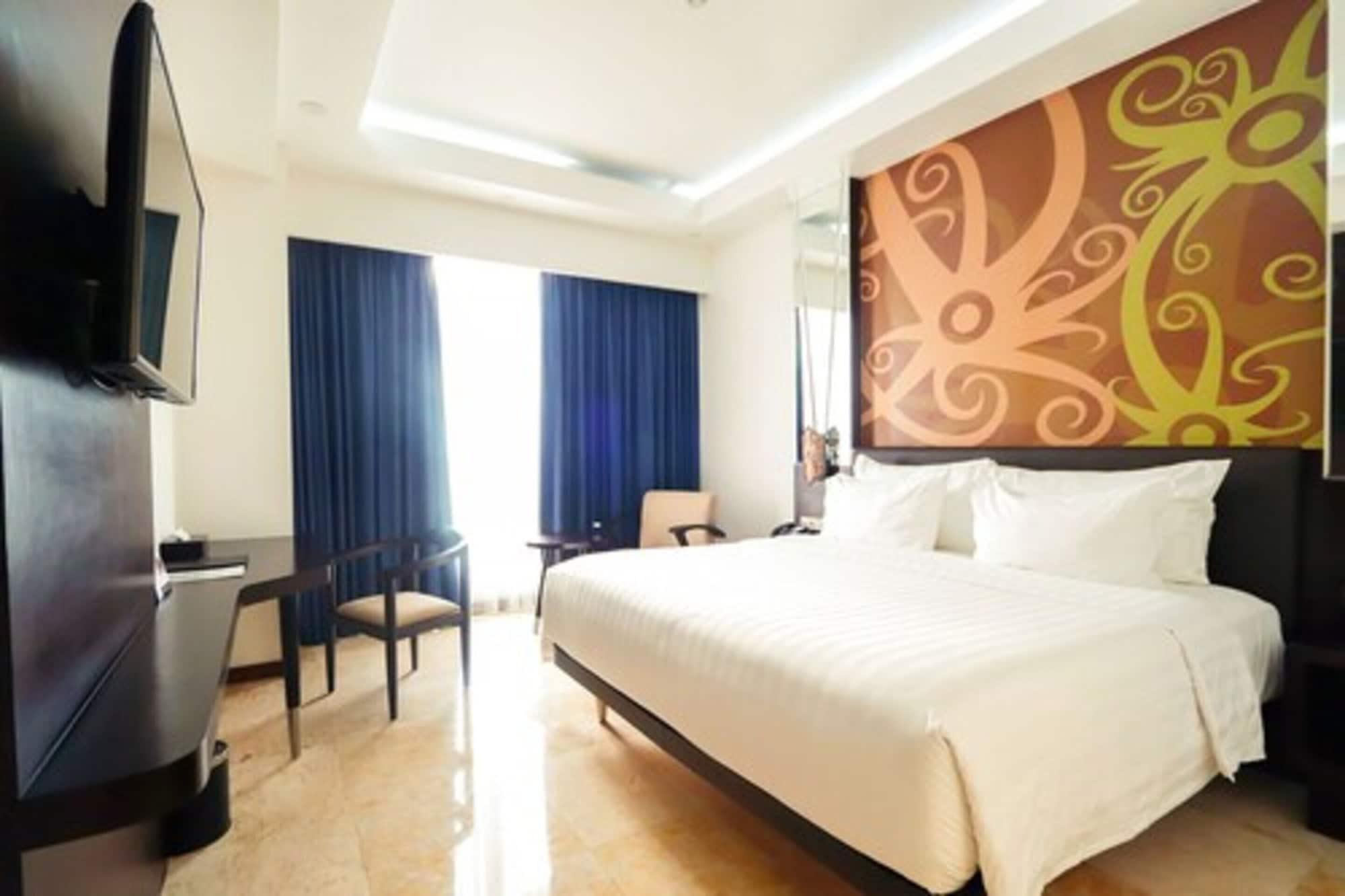 M Bahalap Hotel Palangka Raya Экстерьер фото