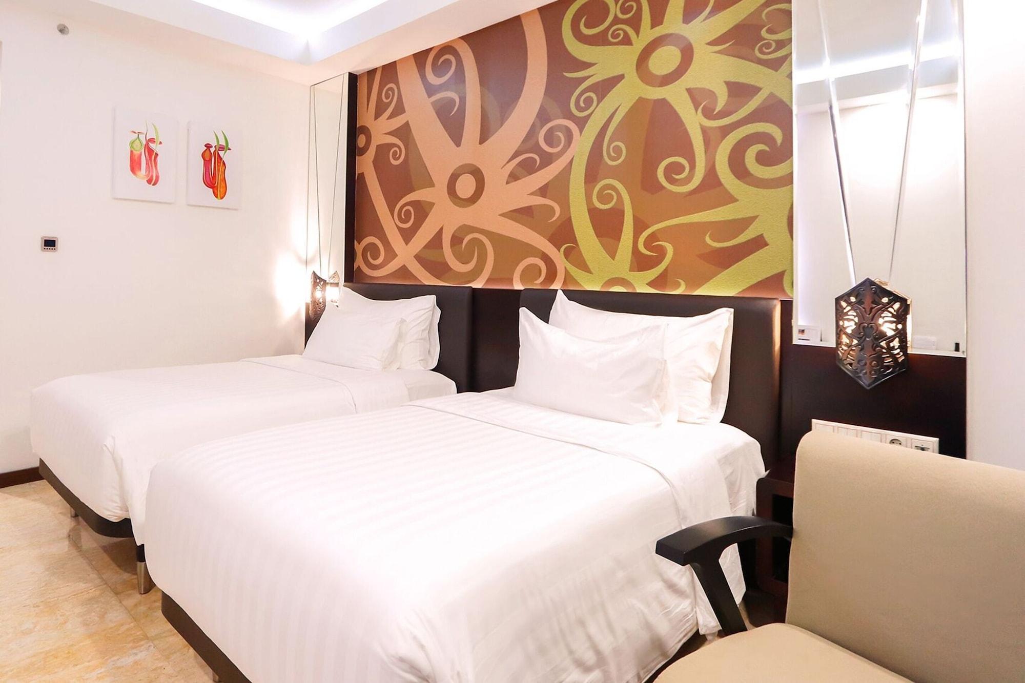 M Bahalap Hotel Palangka Raya Экстерьер фото