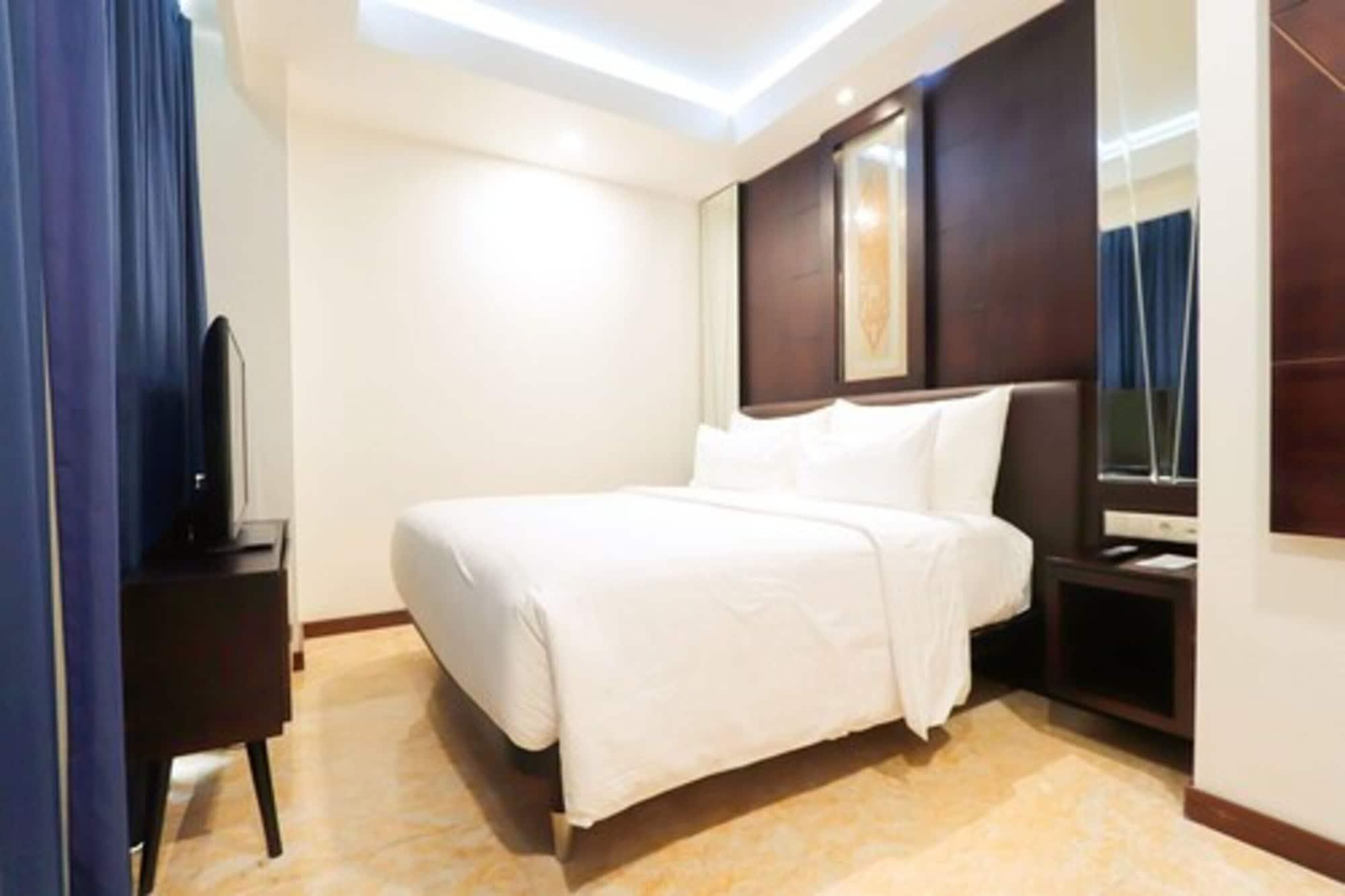 M Bahalap Hotel Palangka Raya Экстерьер фото