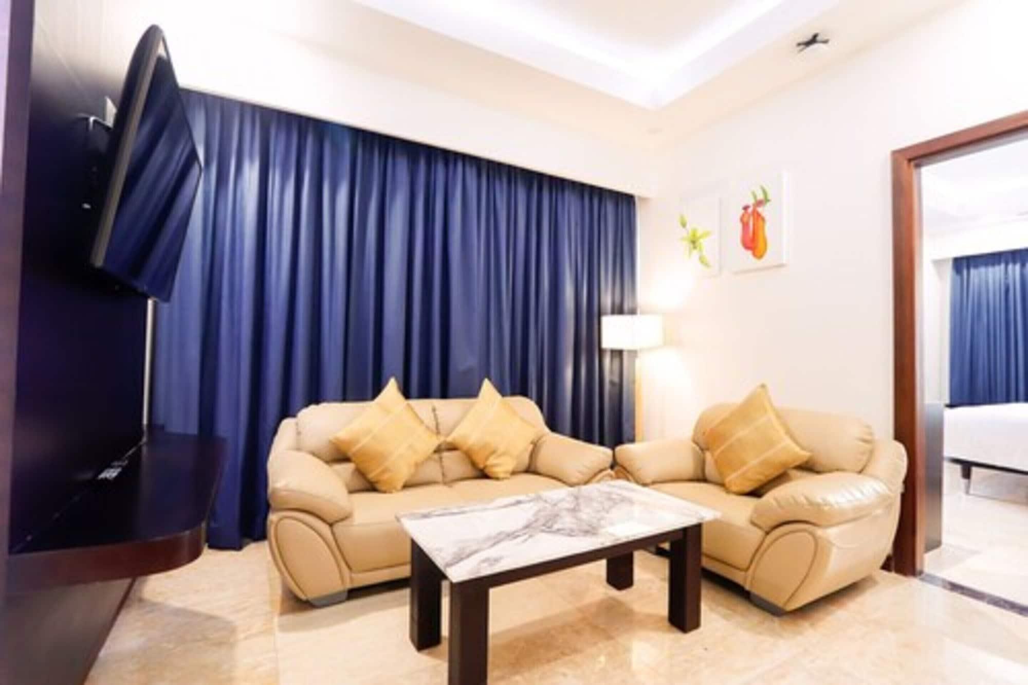 M Bahalap Hotel Palangka Raya Экстерьер фото