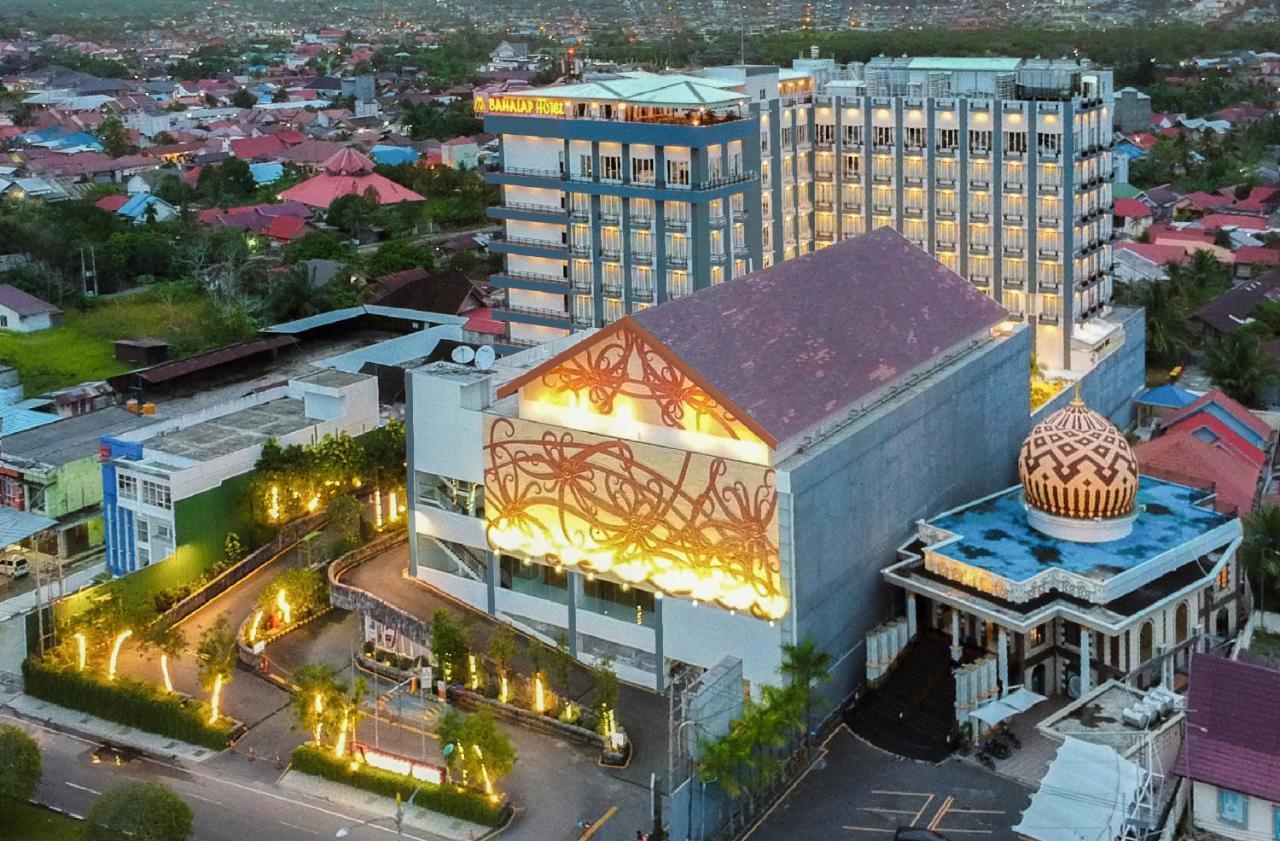 M Bahalap Hotel Palangka Raya Экстерьер фото