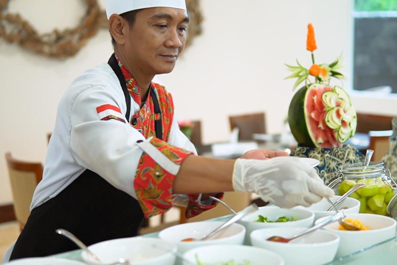 M Bahalap Hotel Palangka Raya Экстерьер фото